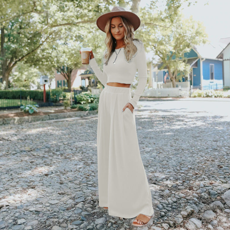 Completo due pezzi disponibile in varie colorazioni S,M,L,XL,2XL