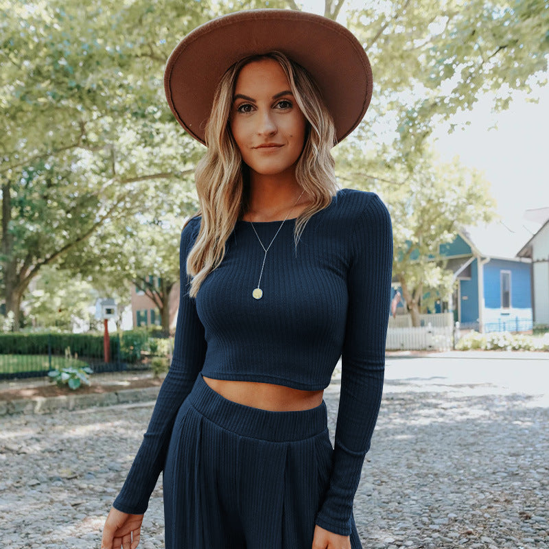 Completo due pezzi disponibile in varie colorazioni S,M,L,XL,2XL