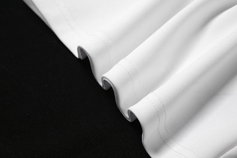 Tuta disponibile in varie colorazioni S,M,L