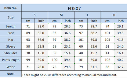 Completo due pezzi disponibile in varie colorazioni S,M,L,XL