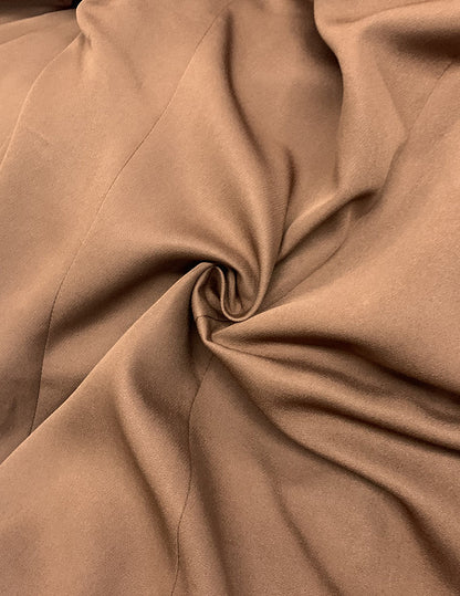 Completo due pezzi disponibile in varie colorazioni S,M,L,XL