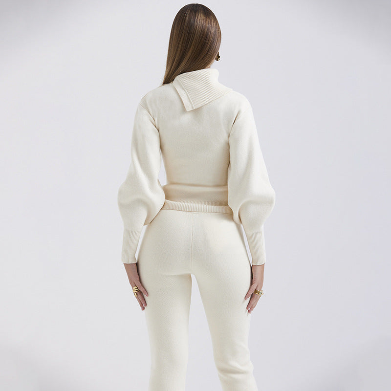 Completo due pezzi disponibile in varie colorazioni S,M,L