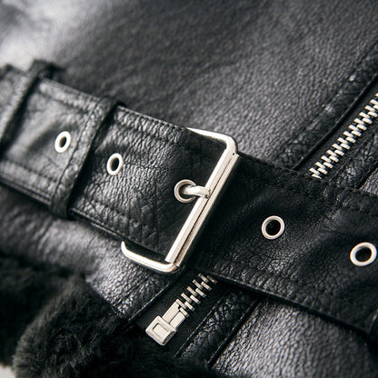 Giacca corta con pelliccia disponibile in varie colorazioni S,M,L,XL