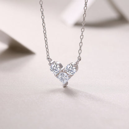Un pendente con moissanite quadrata in argento sterling S925
  spedizione solo USA