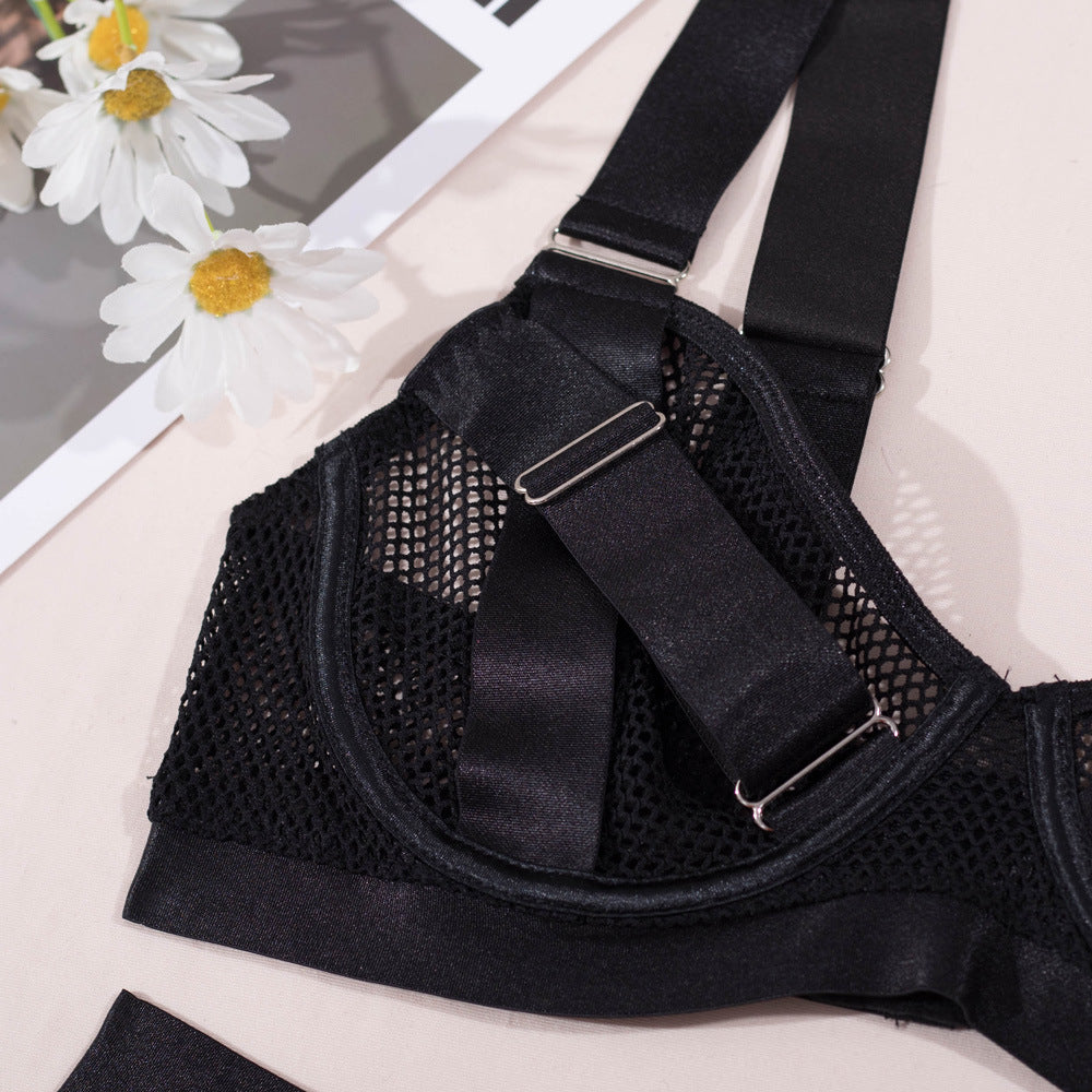 Lingerie disponibile in varie colorazioni S,M,L