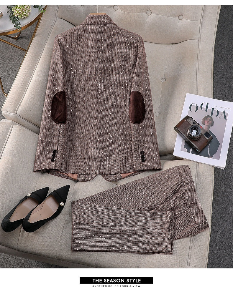 Completo due pezzi, disponibile in varie colorazioni S,M,L,XL,2XL,3XL,4XL