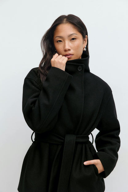 Giacca corta  disponibile in varie colorazioni S,M,L,XL