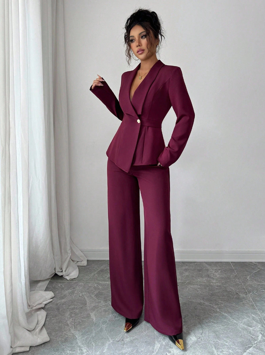 Completo due pezzi, giacca  a maniche lunghe, pantaloni a gamba dritta, disponibile in varie colorazioni  S,M,L,XL,2XL