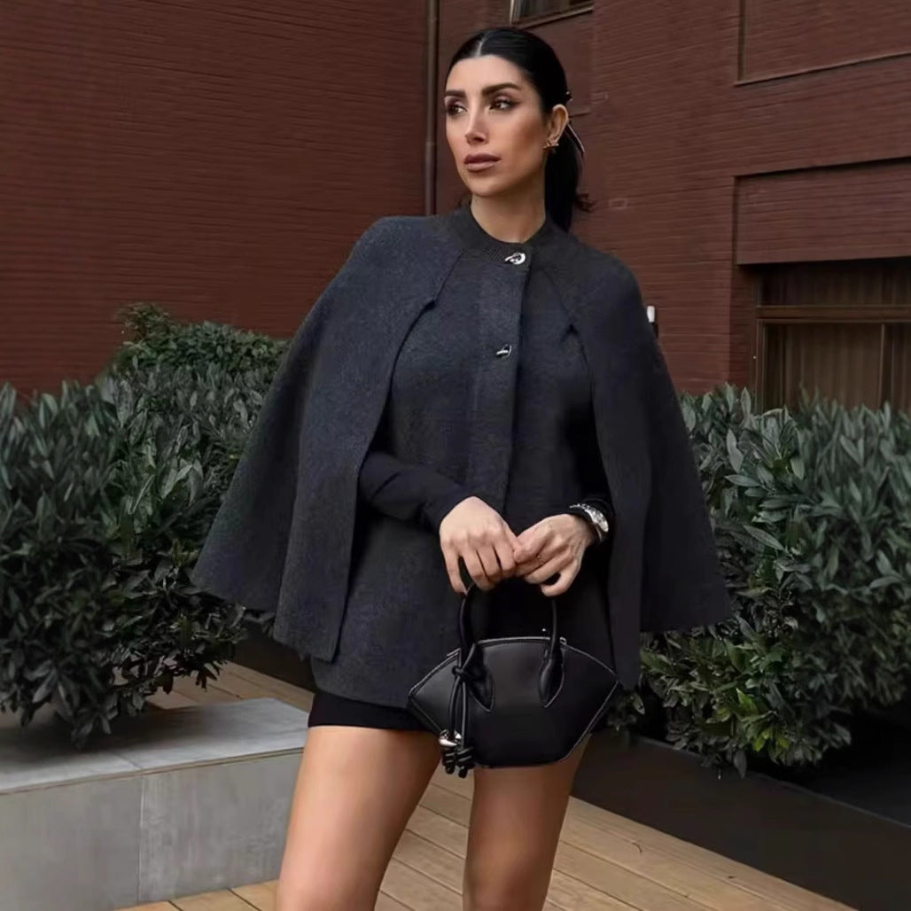 Giacca corta con scollo rotondo disponibile in varie colorazioni S,M,L