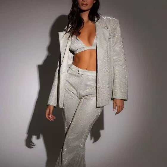 Completo da festa alla moda, 3 pezzi,con giacca e pantaloni a gamba dritta, a maniche lunghe e lucido, con reggiseno e risvolto.
