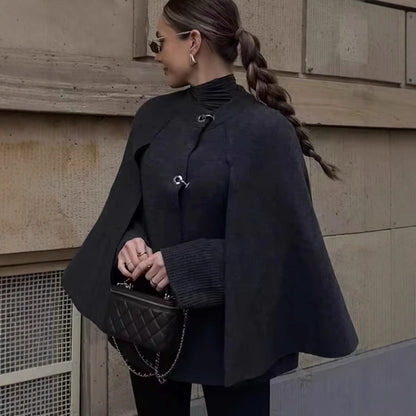 Giacca corta con scollo rotondo disponibile in varie colorazioni S,M,L