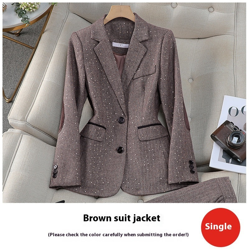 Completo due pezzi, disponibile in varie colorazioni S,M,L,XL,2XL,3XL,4XL