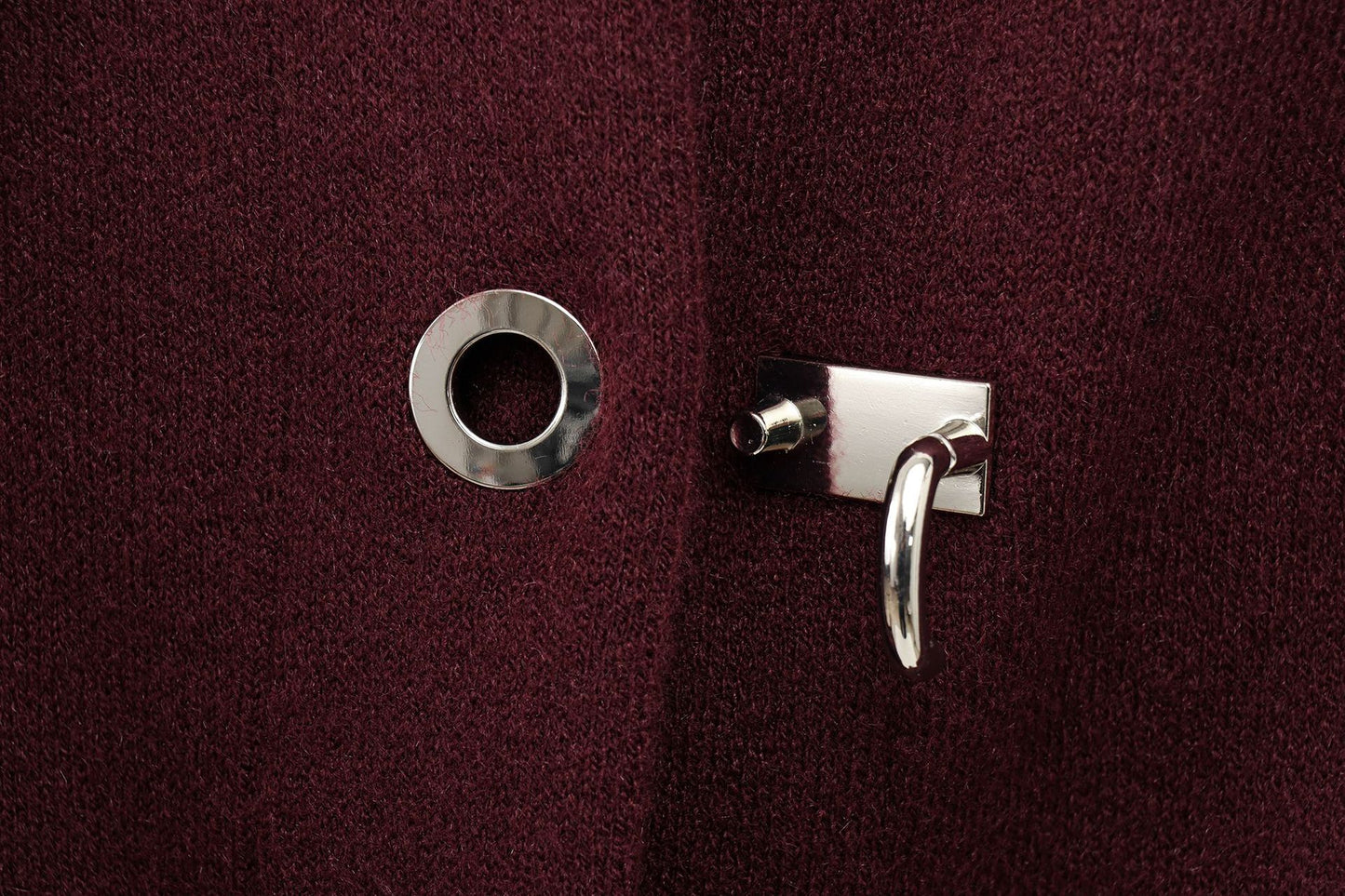 Giacca corta con scollo rotondo disponibile in varie colorazioni S,M,L