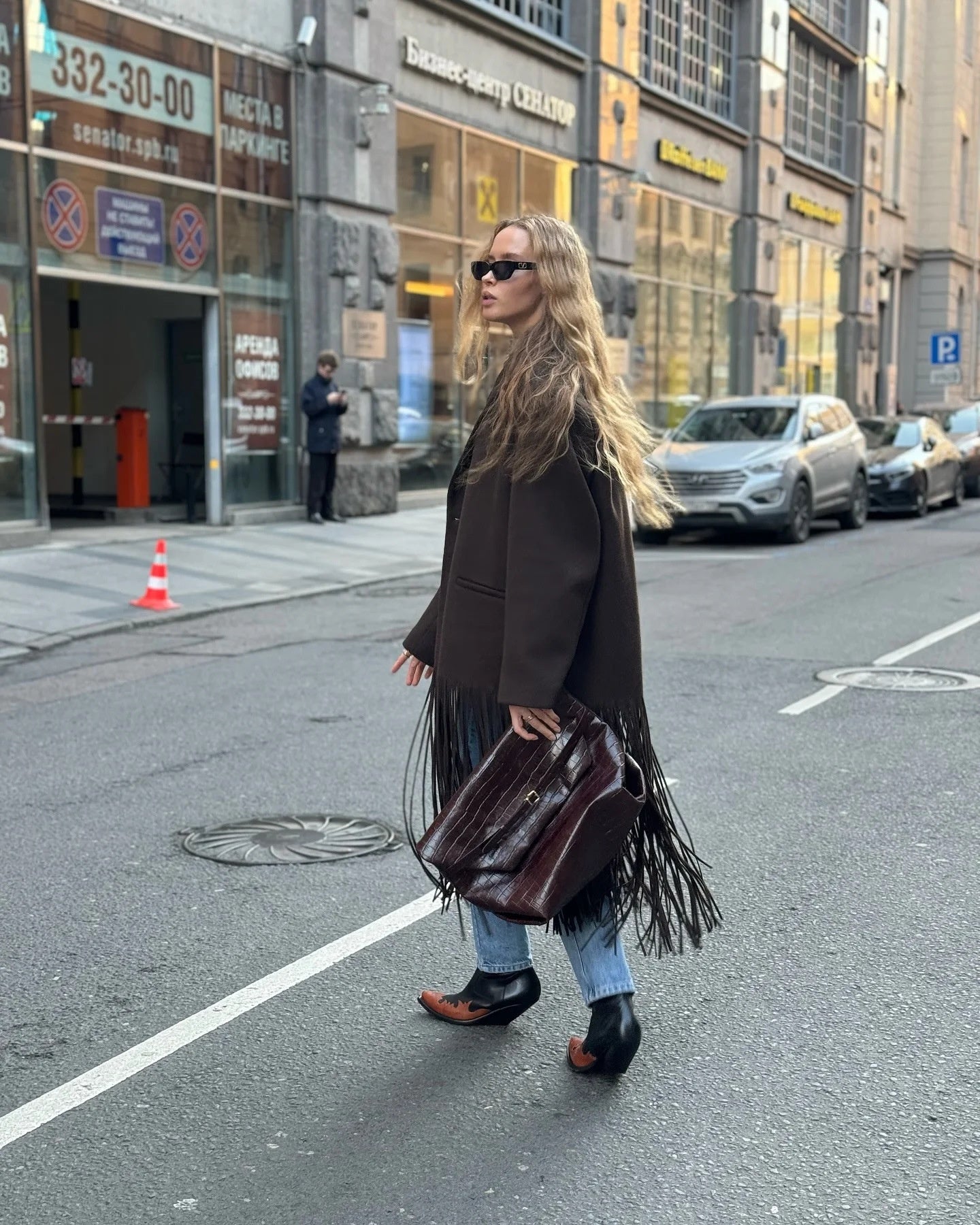 Cappotto di lana con nappe disponibile in varie colorazioni S,M,L