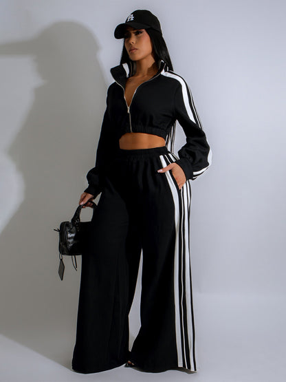 Completo due pezzi, disponibile in diverse colorazioni S,M,L,XL,2XL