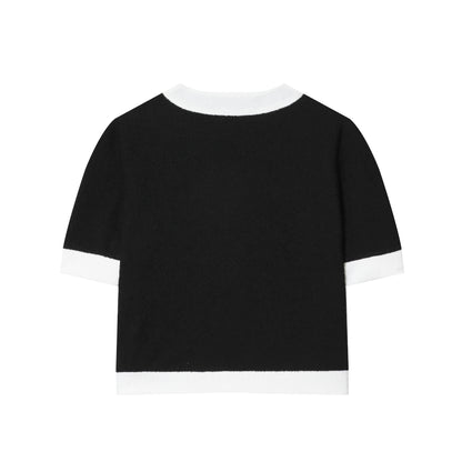 Completo  classico , comodo, con pantaloni elasticizzati a vita alta, scollo rotondo S,M,L