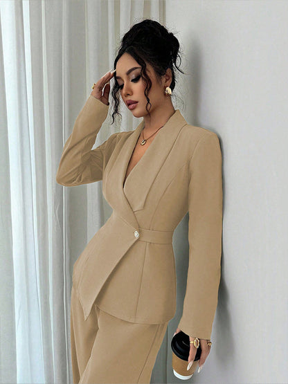 Completo due pezzi, giacca  a maniche lunghe, pantaloni a gamba dritta, disponibile in varie colorazioni  S,M,L,XL,2XL