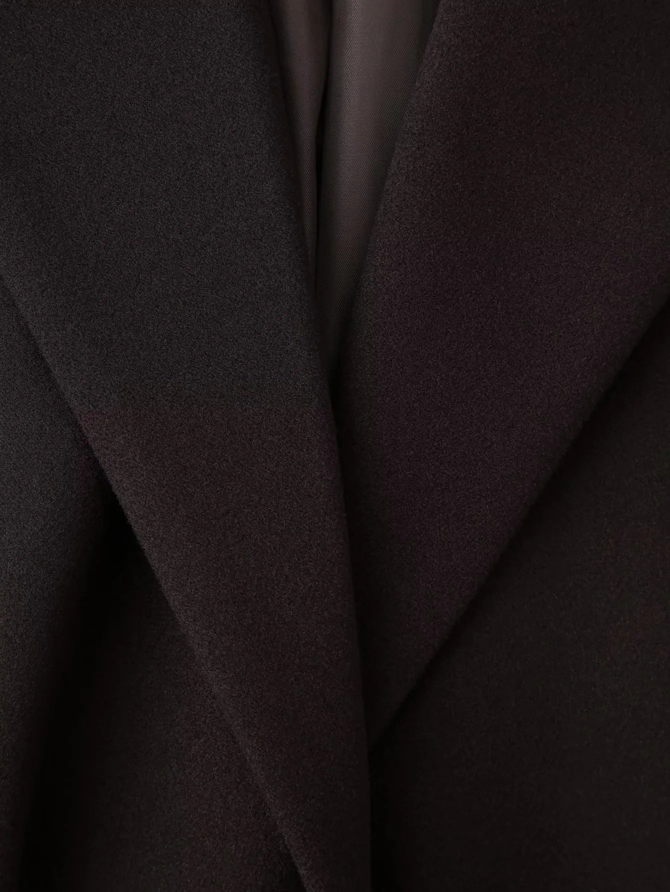 Cappotto di lana con nappe disponibile in varie colorazioni S,M,L