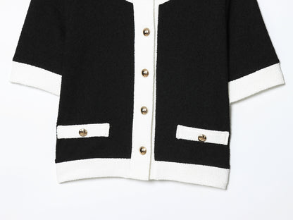 Completo  classico , comodo, con pantaloni elasticizzati a vita alta, scollo rotondo S,M,L