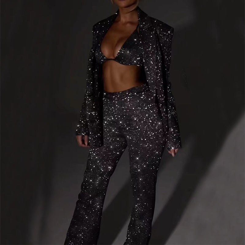 Completo da festa alla moda, 3 pezzi,con giacca e pantaloni a gamba dritta, a maniche lunghe e lucido, con reggiseno e risvolto.